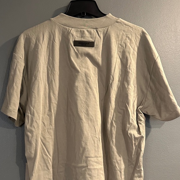 *BRAND NEW WITH TAGS* Essentials Fear of God 'Essentials' Women's XXL Tee - Picture 2 of 8